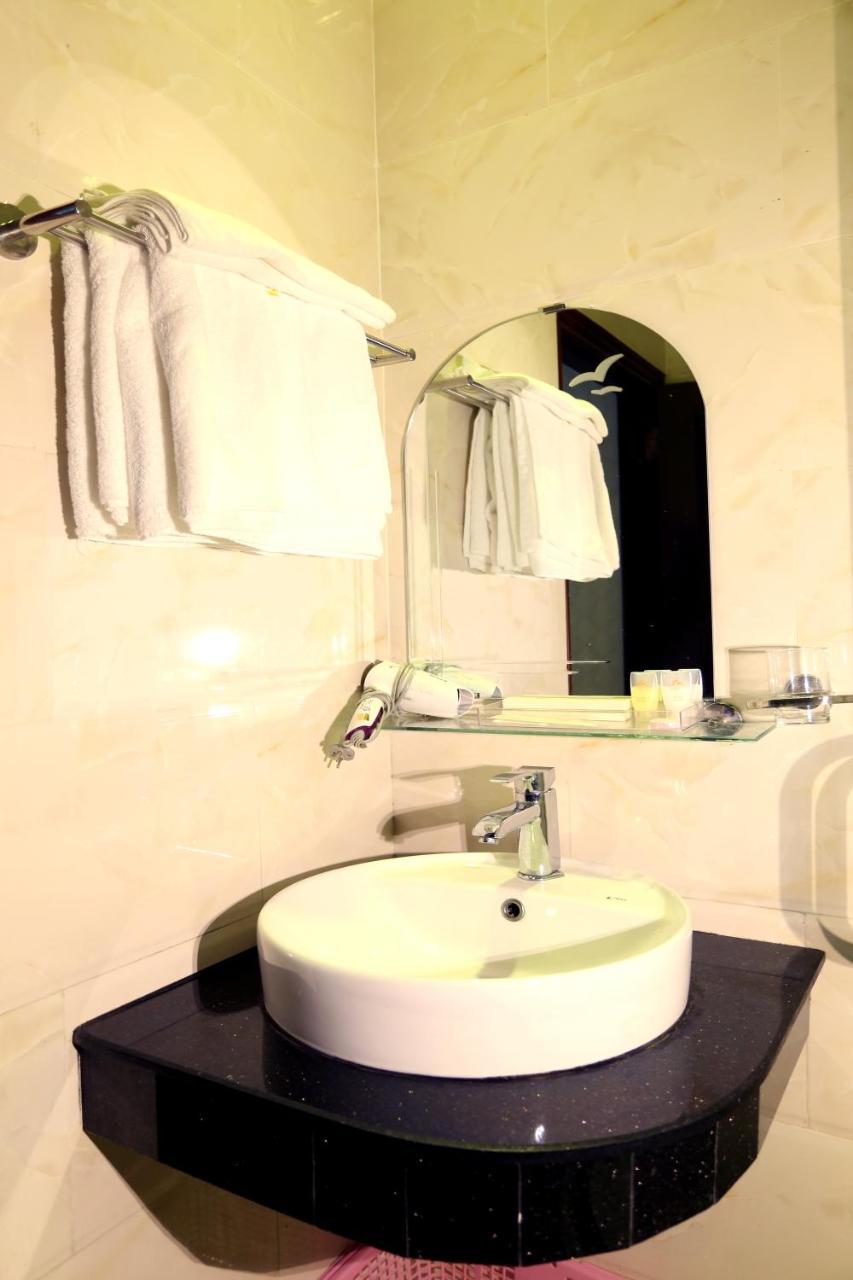 Kim Long Chau Hotel Хошимин Екстериор снимка